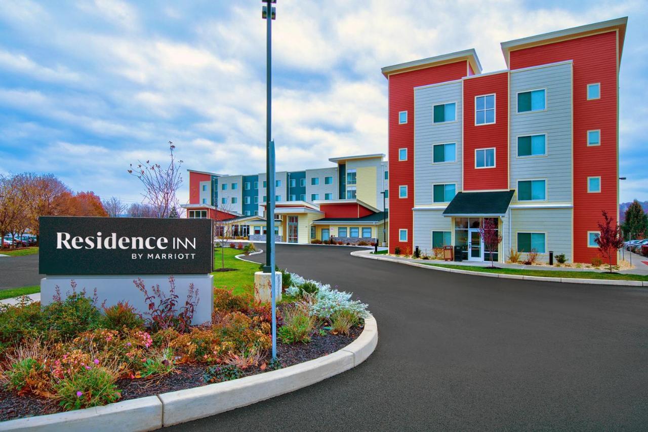Hotel By Marriott Reading